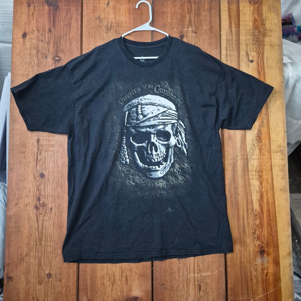 Disney Pirates of the Caribbean Skull Graphic T-Shirt Black 2XL Hanes Disney